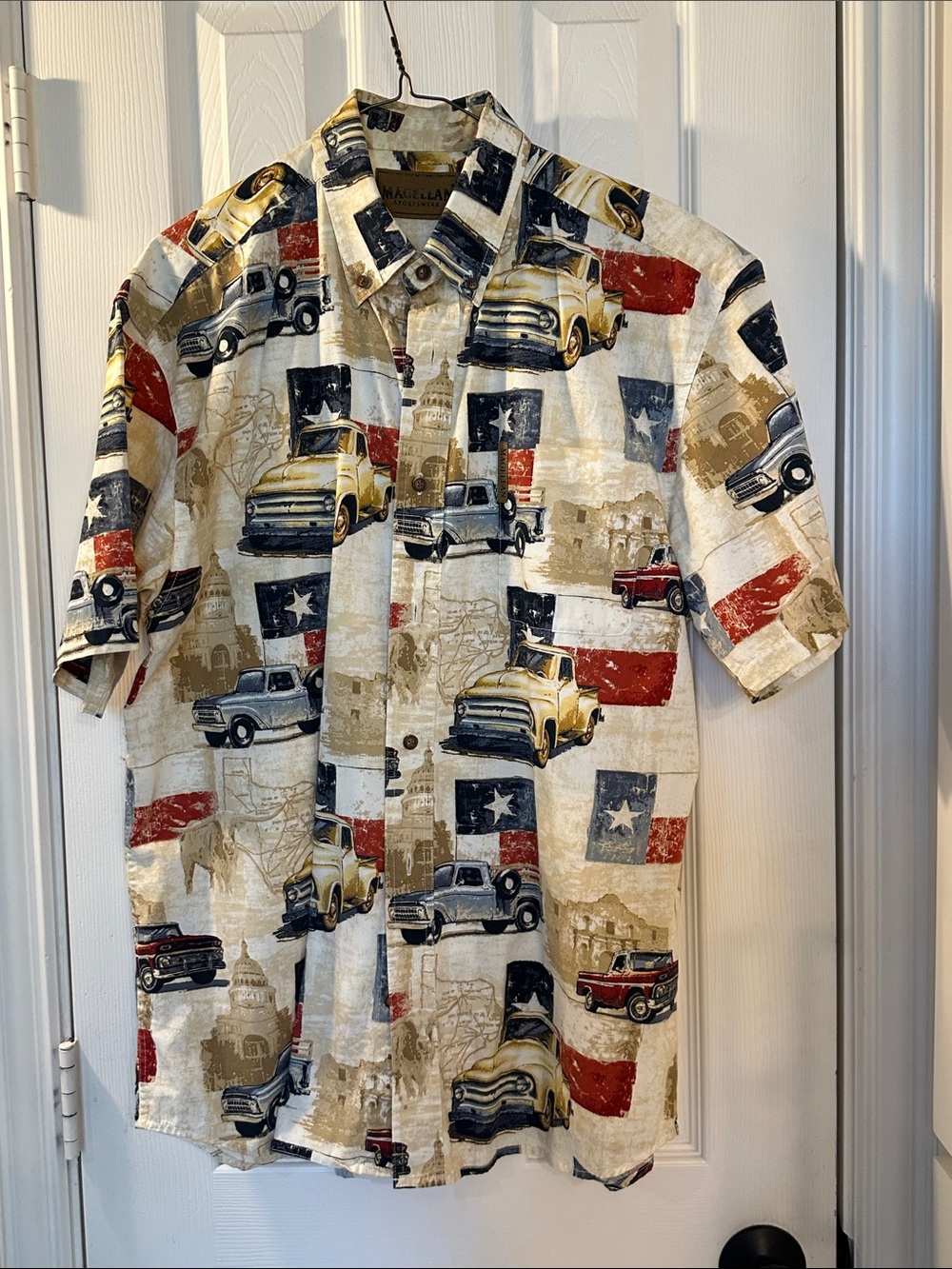 Magellan Casual Short-Sleeve Button-Down Shirt in Multicolor Print